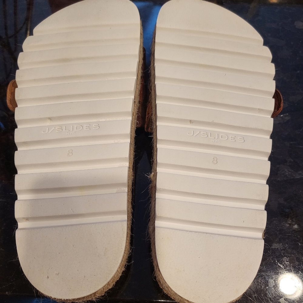 J/SLIDES Camo Sandals - Picture 7 of 10
